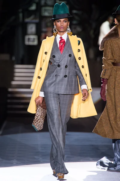 Look 8
